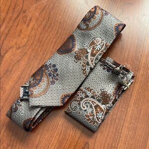 Elegant Paisley Tie and Pocket Square Set, cuff links